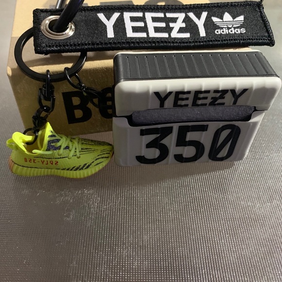 Airpod - Picture 3 of 11